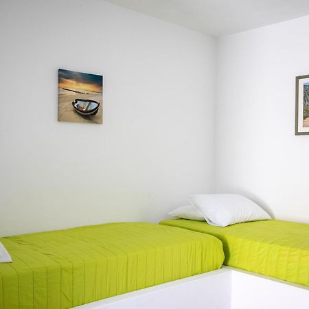 Stefanie Studios Aegina エクステリア 写真