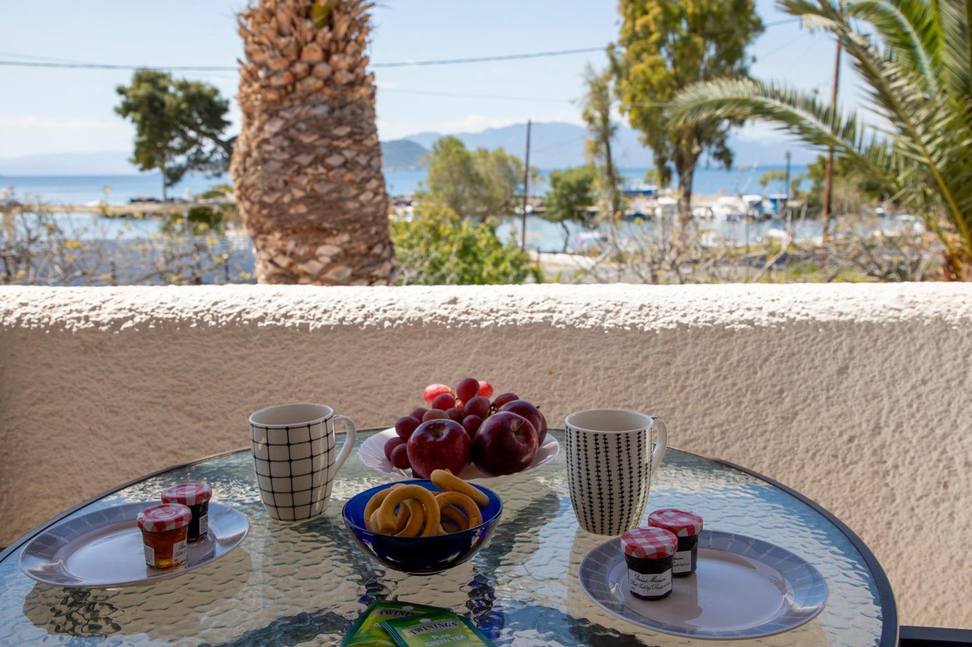 Stefanie Studios Aegina エクステリア 写真