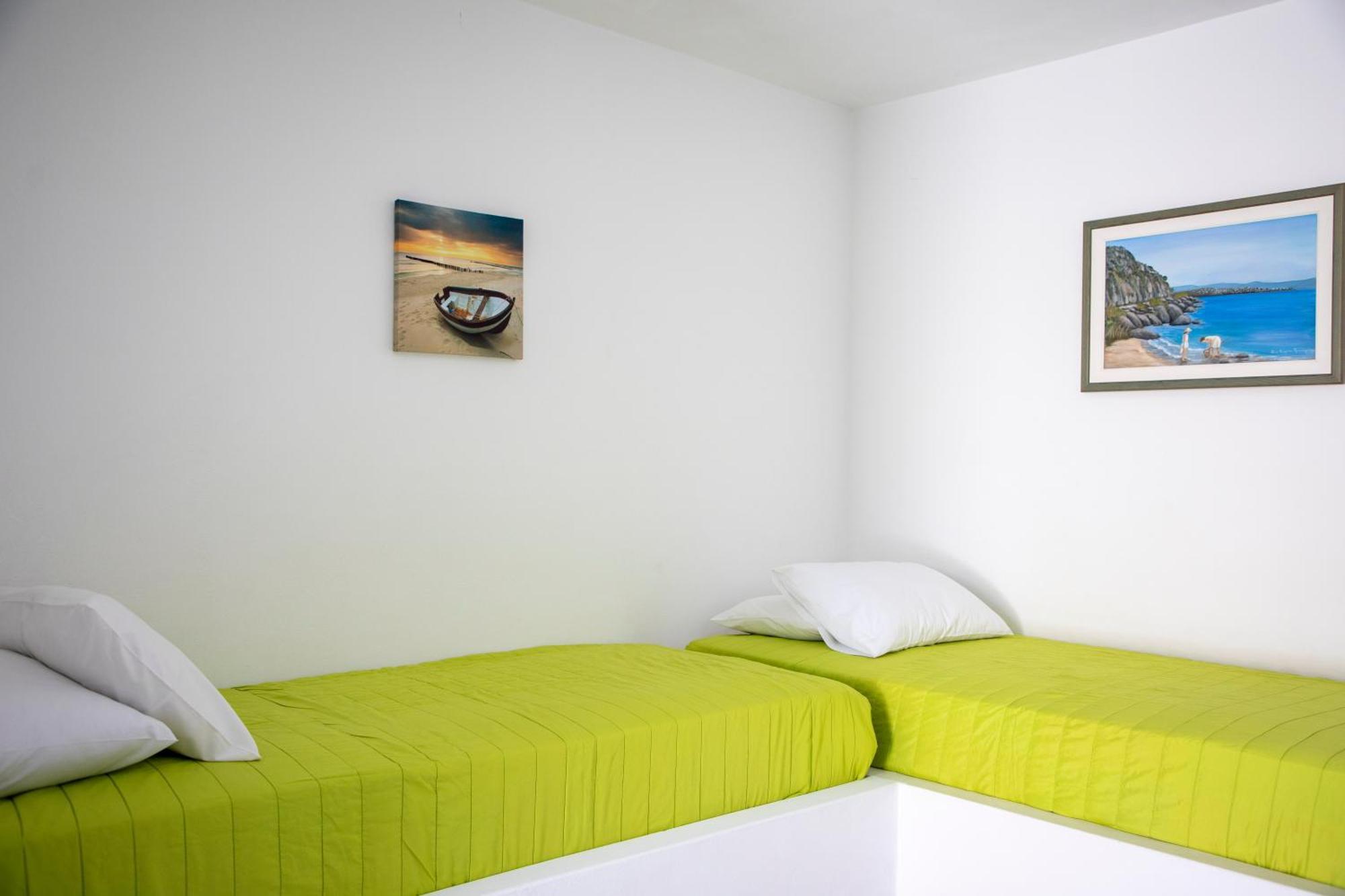 Stefanie Studios Aegina エクステリア 写真