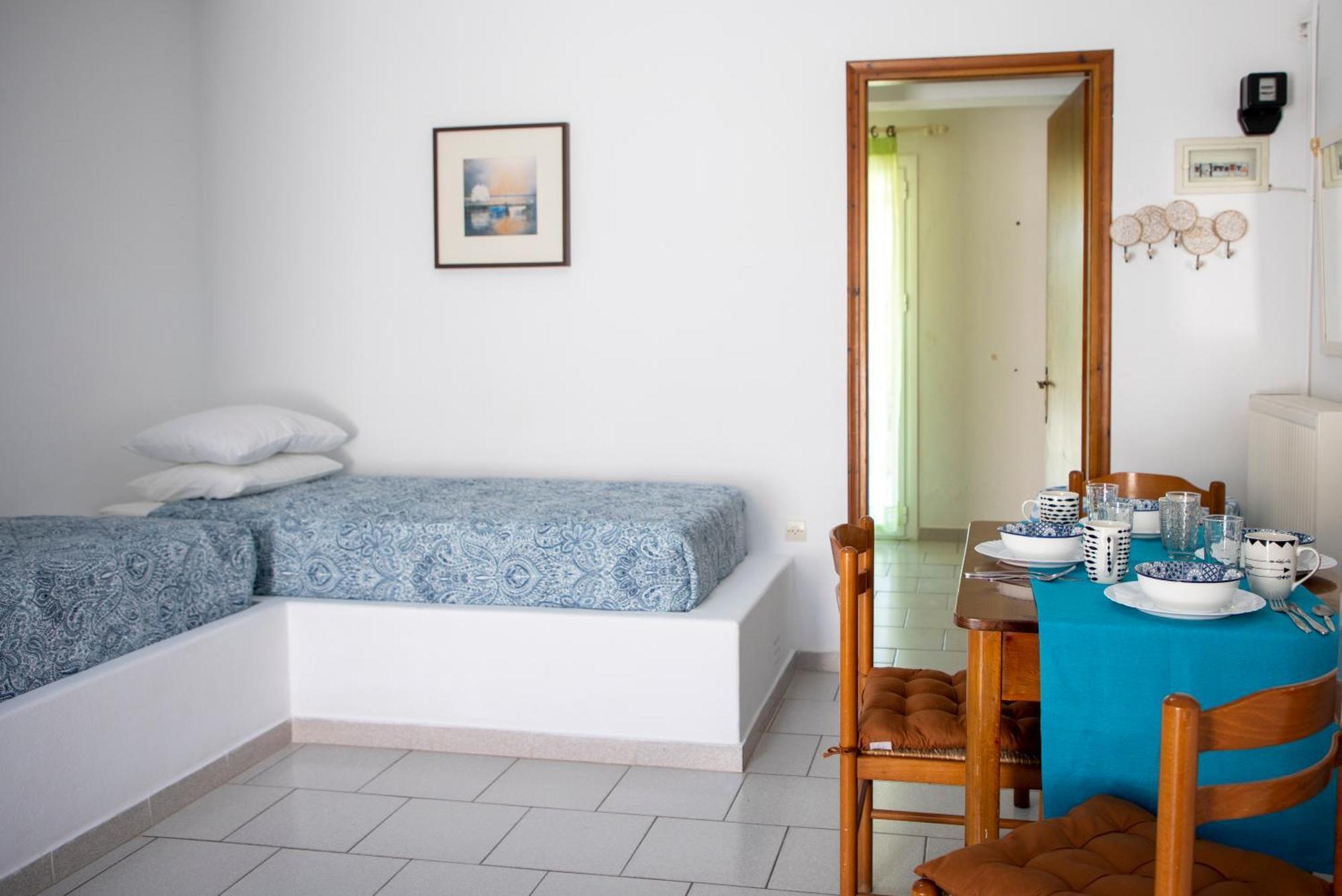 Stefanie Studios Aegina エクステリア 写真