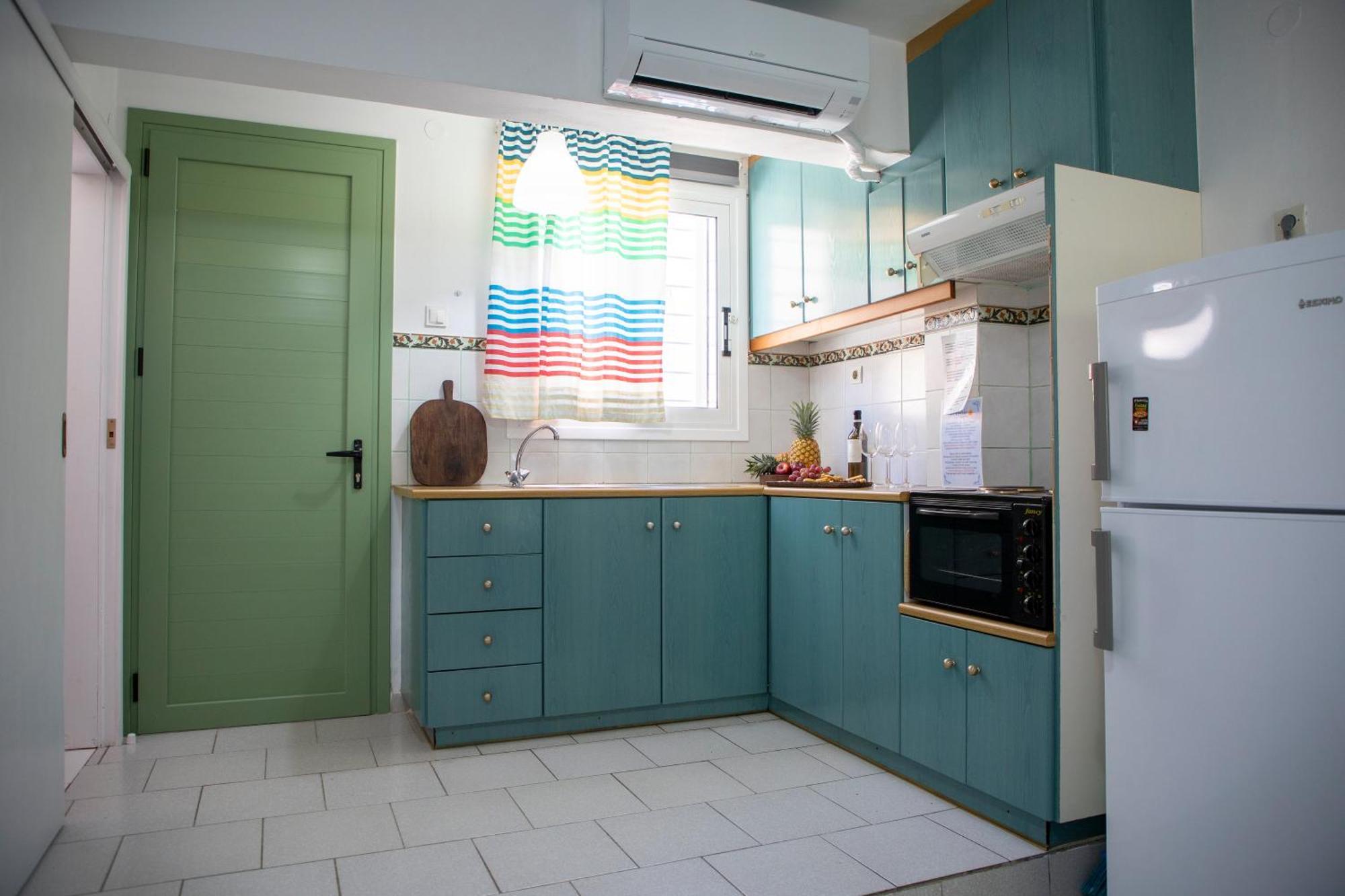 Stefanie Studios Aegina エクステリア 写真