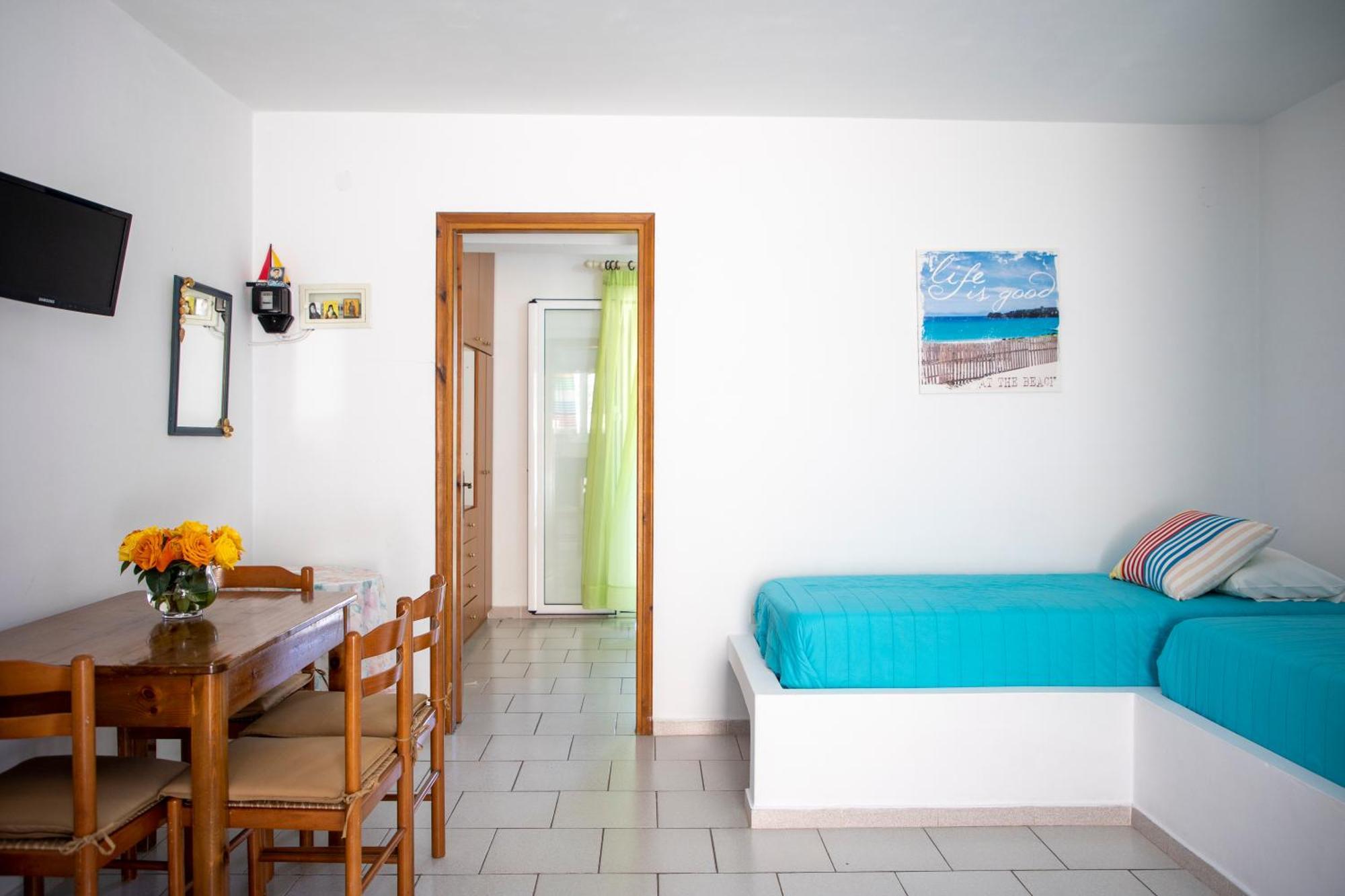 Stefanie Studios Aegina エクステリア 写真