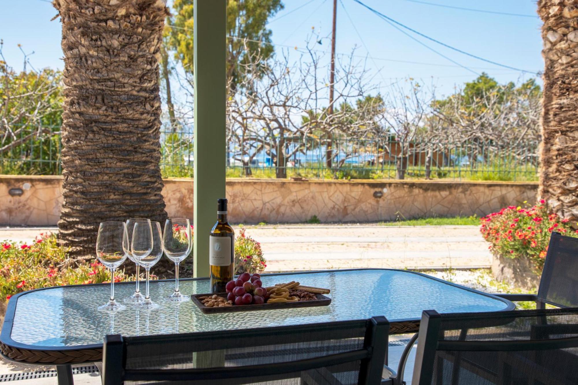 Stefanie Studios Aegina エクステリア 写真