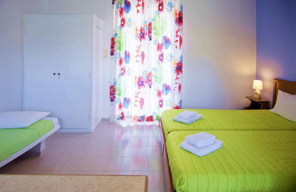 Stefanie Studios Aegina エクステリア 写真
